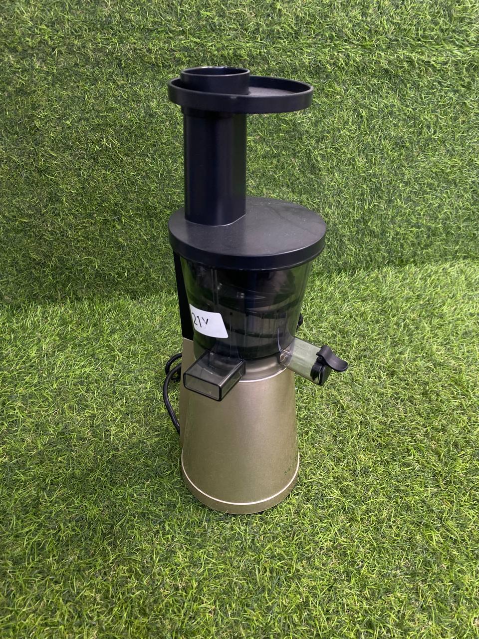 Шнековая соковыжималка Redmond RJ-930S