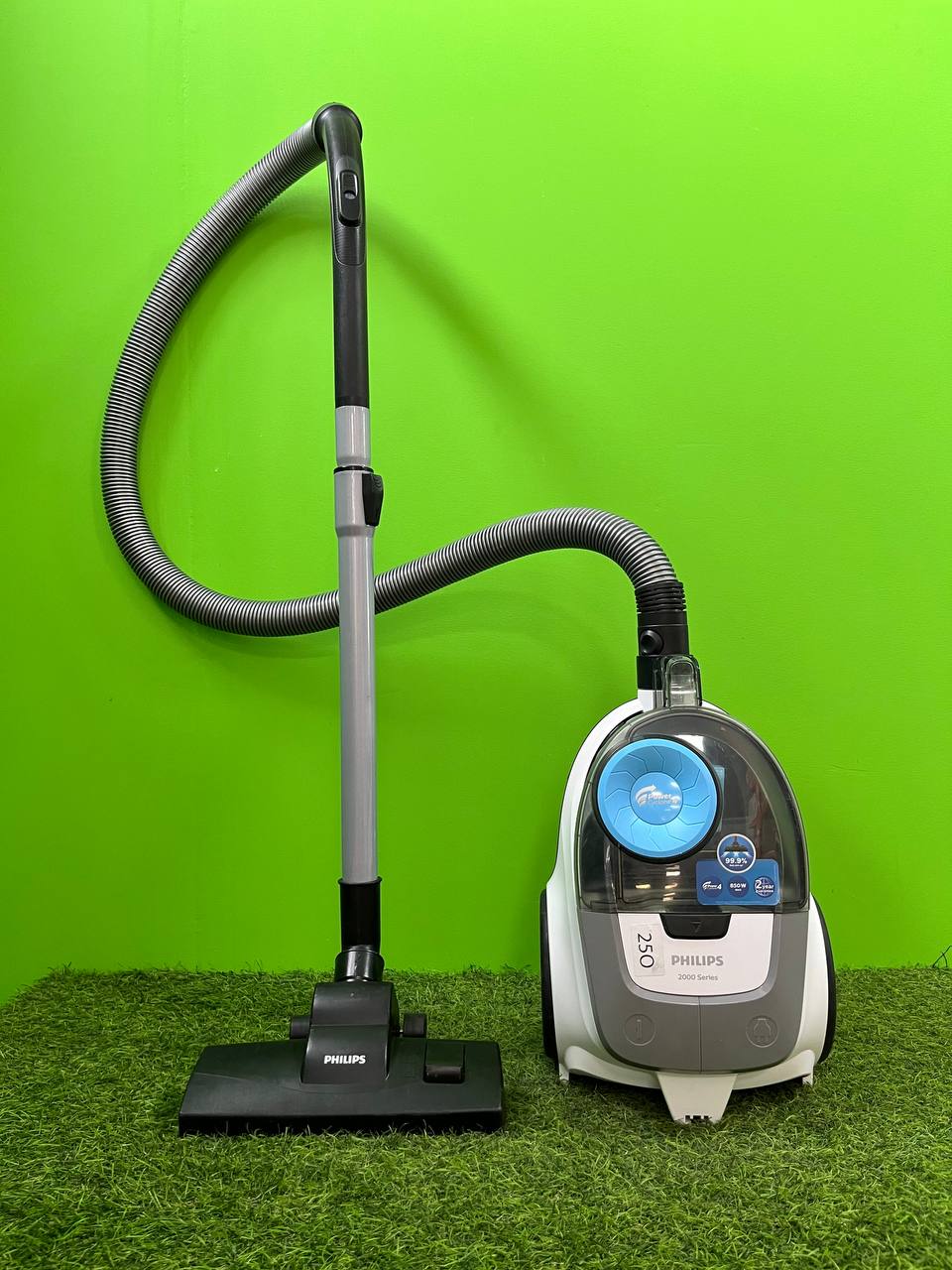 Пылесос с контейнером для пыли Philips XB2122/08