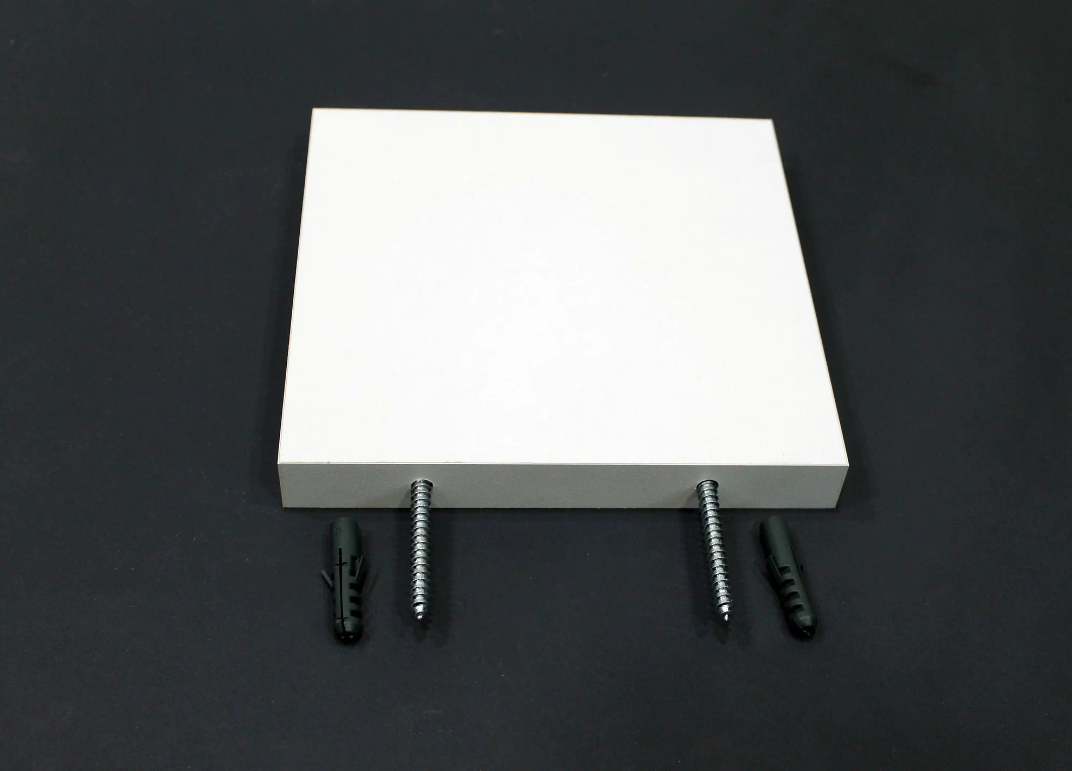 Полка белая настенная для кухни 20 см