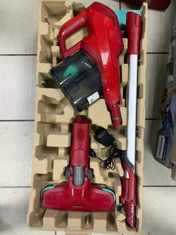 Пылесос ручной Philips FC6721/01 красный/серебристый
