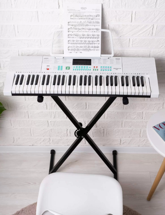 Синтезатор On Advanced 61 клавиша, белый